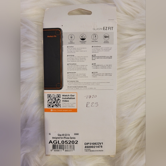 Spigen Glas.tR EZ Fit IPhone Screen Protector - Picture 2 of 3
